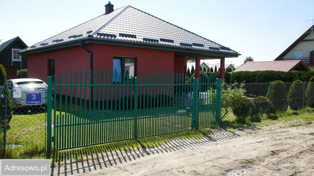 dom wolnostojący, 4 pokoje Jarosławiec, ul. Klonowa. Zdjęcie 1