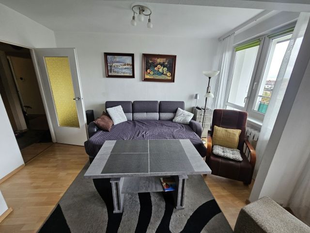 Mieszkanie 4-pokojowe Toszek. Zdjęcie 1