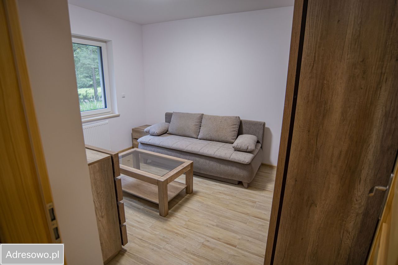 dom wolnostojący, 10 pokoi Łomna. Zdjęcie 4