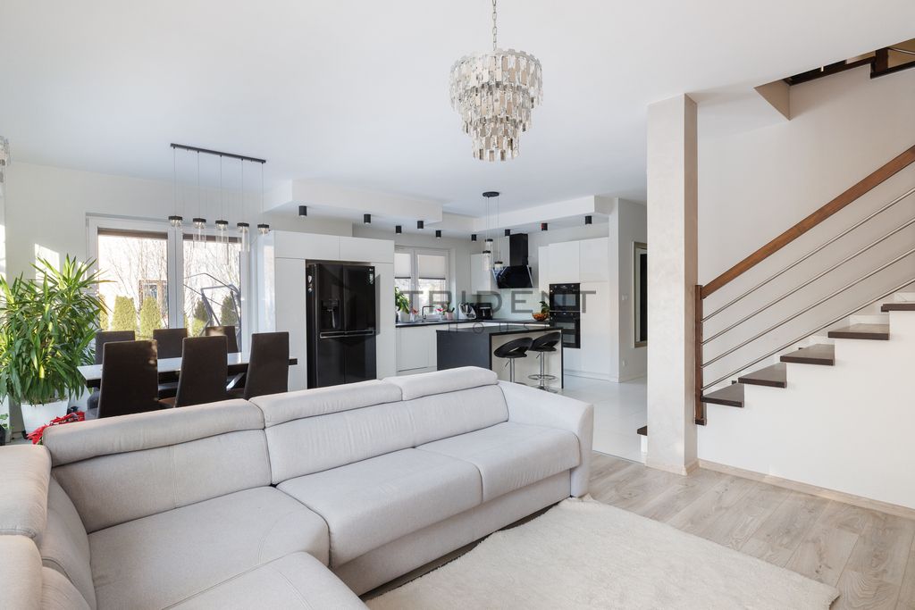 bliźniak, 5 pokoi Krupia Wólka. Zdjęcie 4