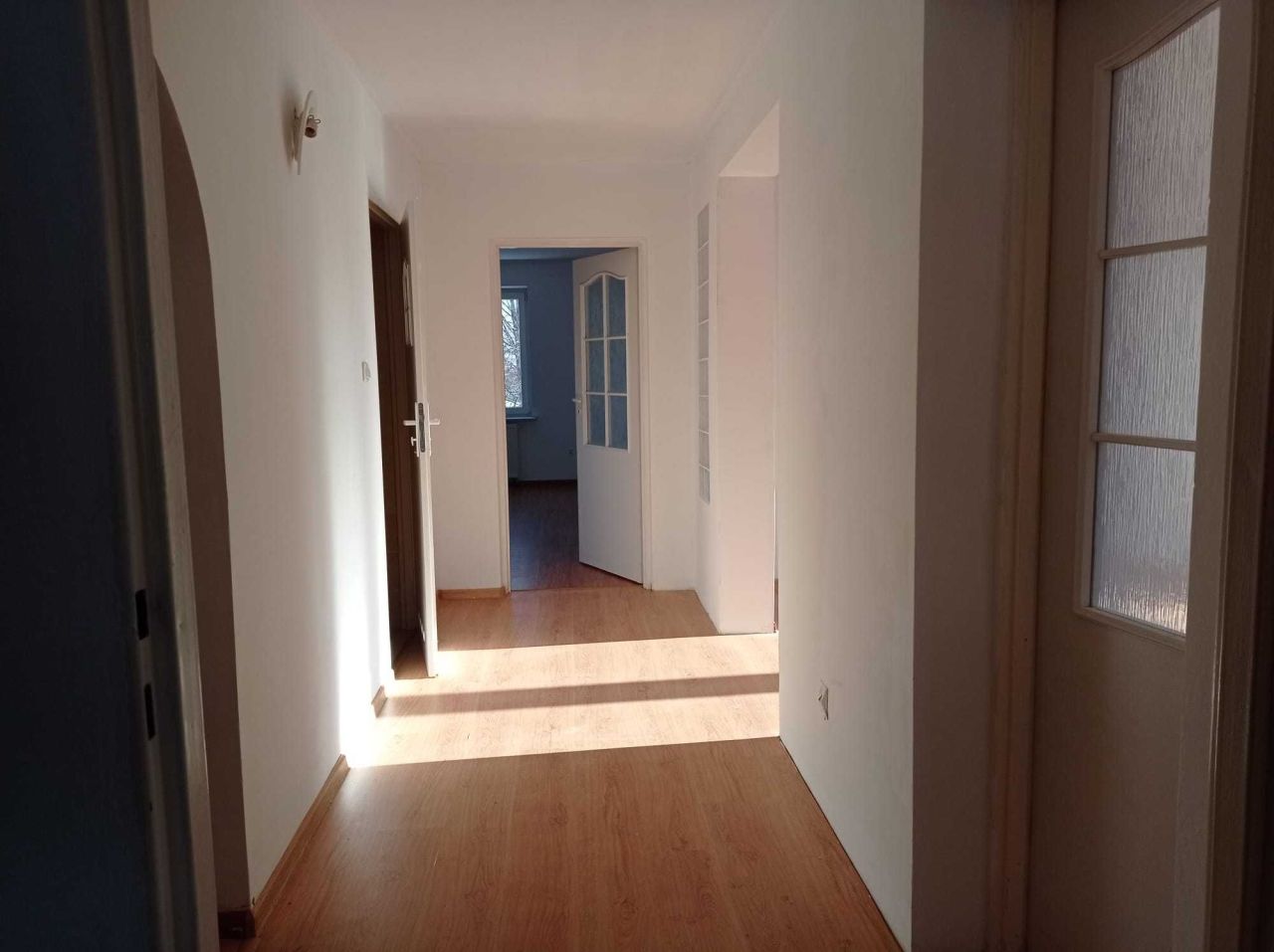 dom wolnostojący, 7 pokoi Jastkowice. Zdjęcie 7