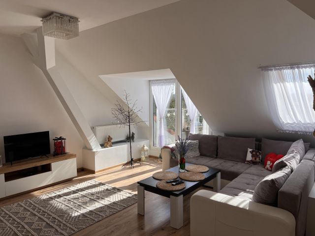 Mieszkanie 2-pokojowe Jelenia Góra Zabobrze, ul. Elewów. Zdjęcie 1