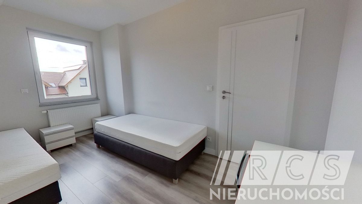 dom szeregowy, 5 pokoi Tyniec Mały. Zdjęcie 6