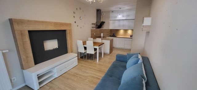 Mieszkanie 3-pokojowe Grodzisk Mazowiecki, ul. B. Wolniewicz. Zdjęcie 1