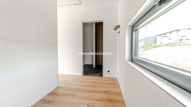 dom wolnostojący, 2 pokoje Kraków, os. Kazimierzowskie. Zdjęcie 13