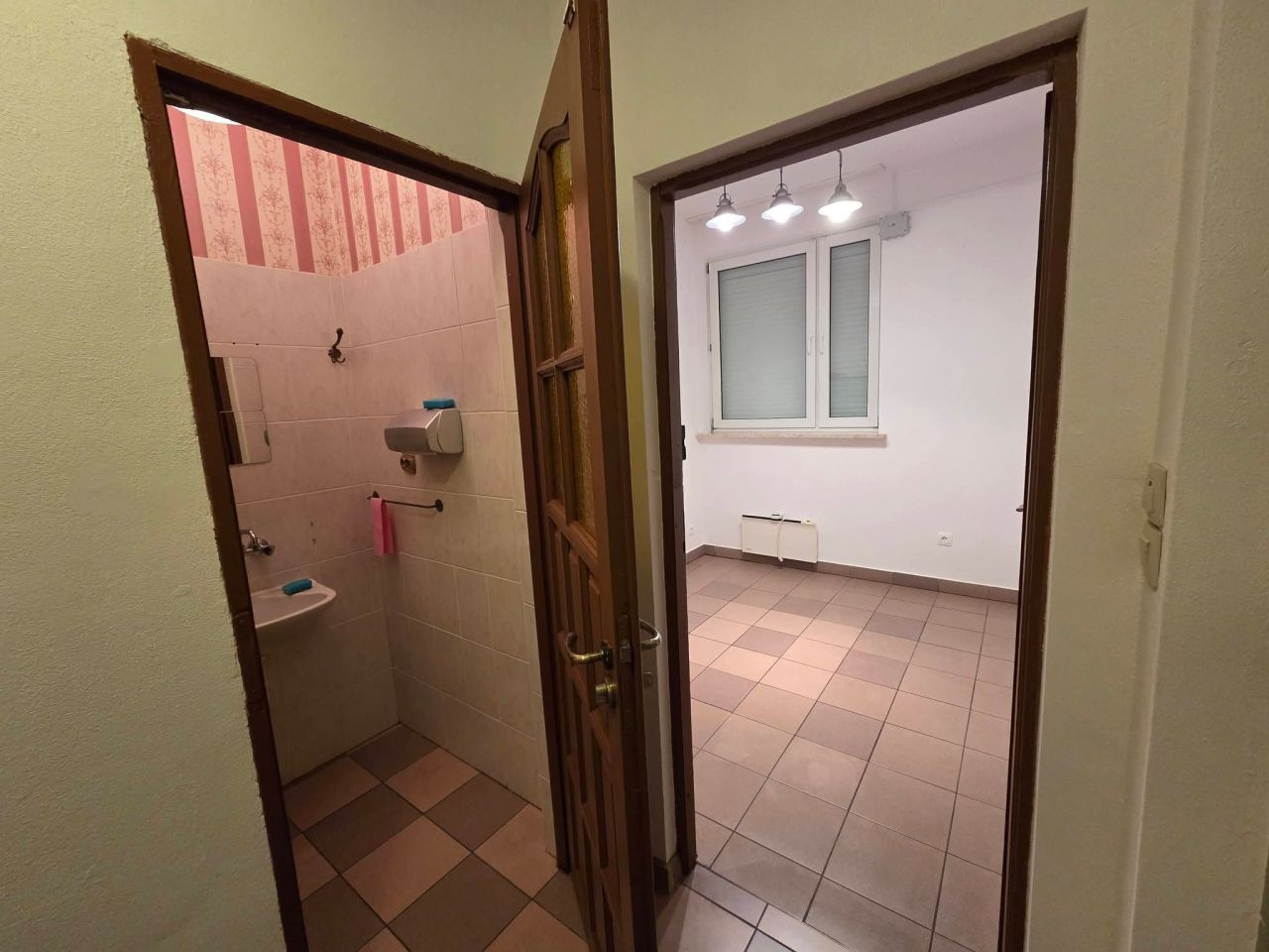 Lokal Łomianki, Warszawska. Zdjęcie 5