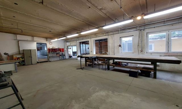 Hala/magazyn Marki, ul. Wesoła. Zdjęcie 2