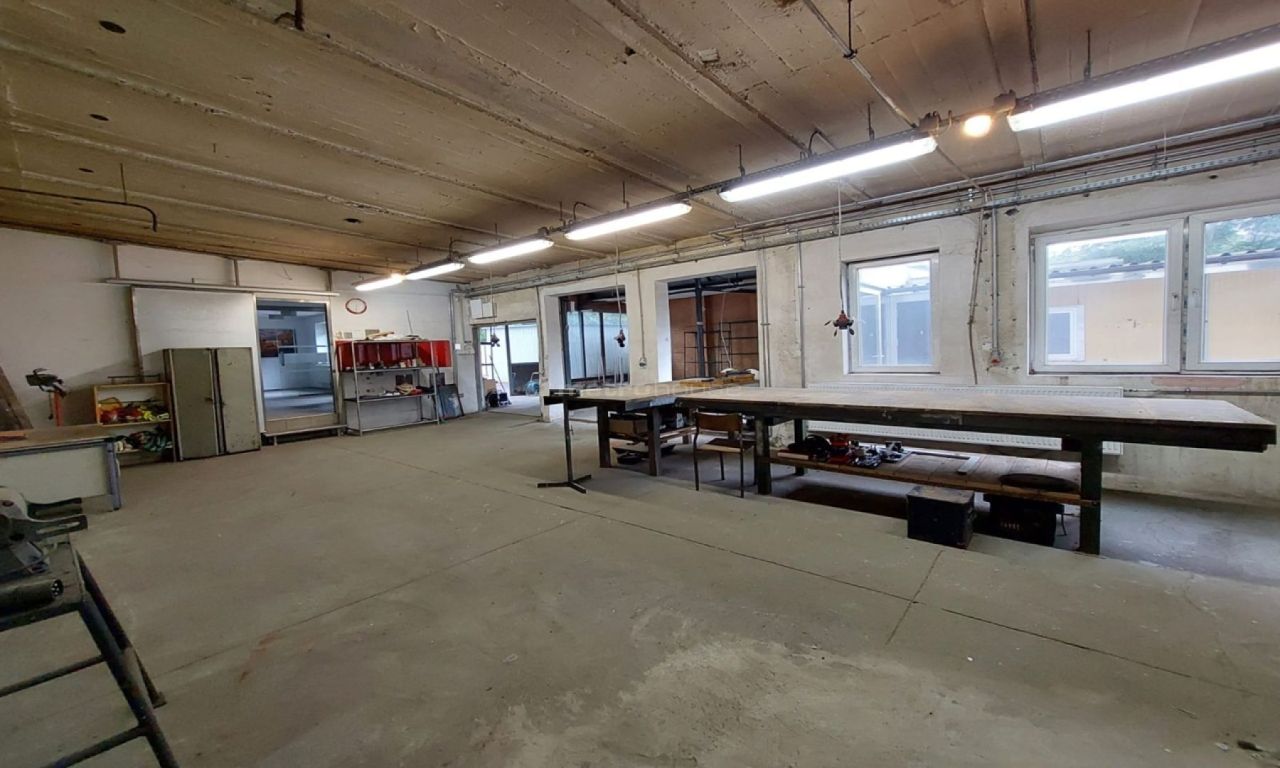 Hala/magazyn Marki, ul. Wesoła. Zdjęcie 2