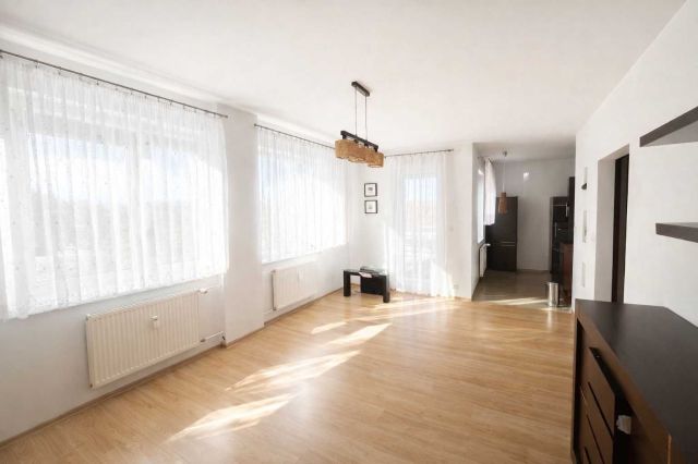 Mieszkanie 3-pokojowe Opoczno, ul. Jana Pawła II. Zdjęcie 1