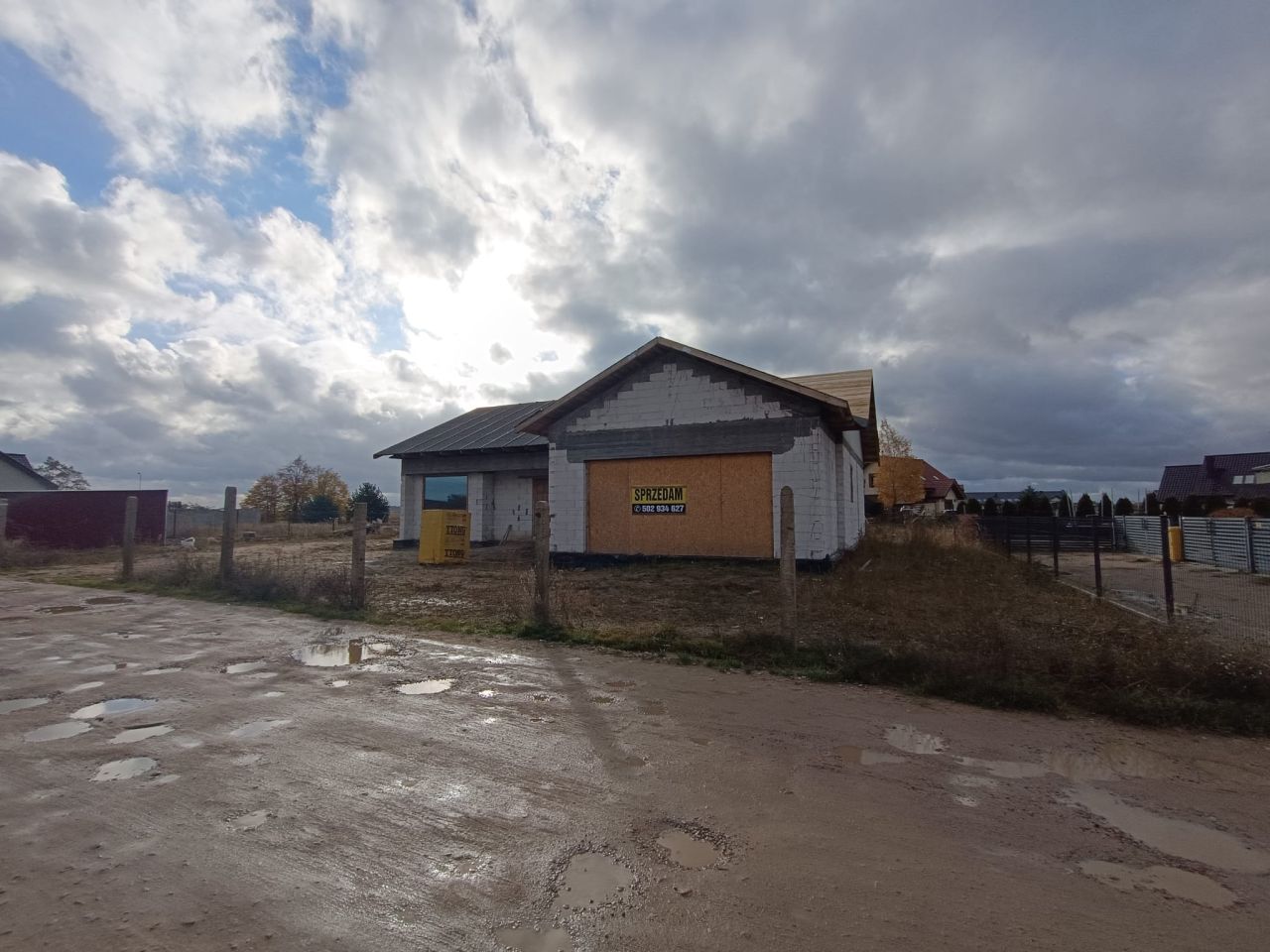 dom wolnostojący, 4 pokoje Skowarcz, ul. Diamentowa. Zdjęcie 2