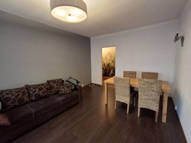 Mieszkanie 3-pokojowe Katowice Zawodzie, ul. Bohaterów Monte Cassino. Zdjęcie 1