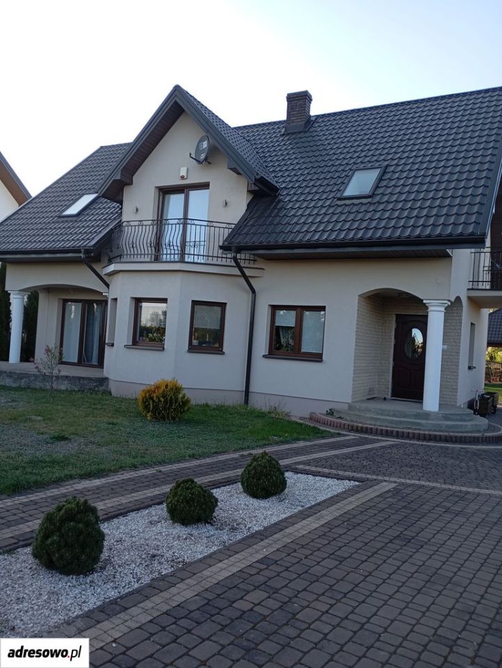 dom wolnostojący, 5 pokoi Strzelcew. Zdjęcie 1