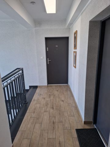 Mieszkanie 3-pokojowe Jarocin, ul. Siedlemińska. Zdjęcie 1