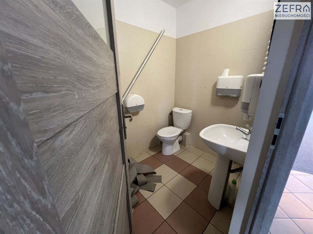 Biuro Kraków Prądnik Biały, ul. Henryka Pachońskiego. Zdjęcie 8