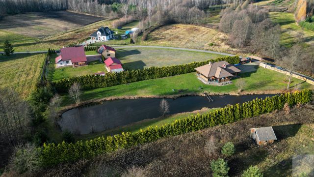 dom wolnostojący, 3 pokoje Czerwona Wola. Zdjęcie 1