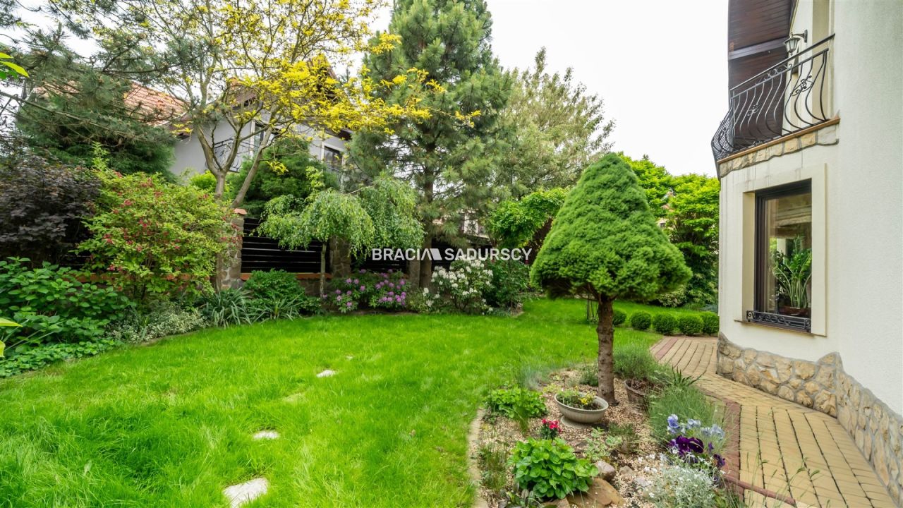 dom wolnostojący, 6 pokoi Bibice, ul. Kwiaty Polne. Zdjęcie 32