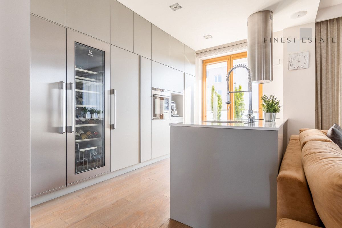 Mieszkanie 3-pokojowe Warszawa Wola, ul. Sienna. Zdjęcie 2