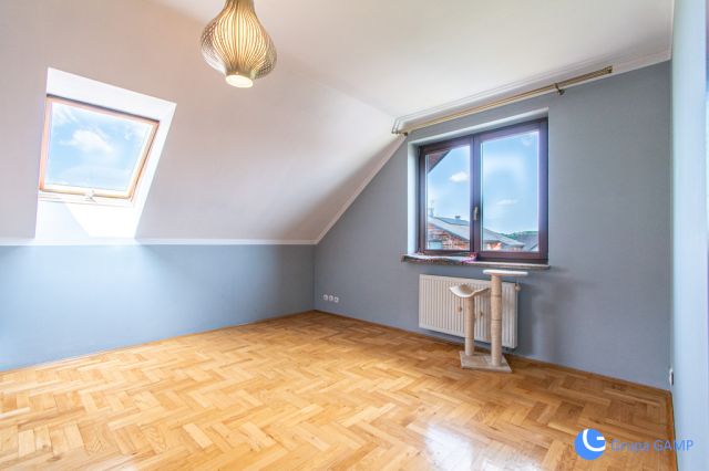 dom wolnostojący, 5 pokoi Kraków Dębniki, ul. por. Emira. Zdjęcie 12