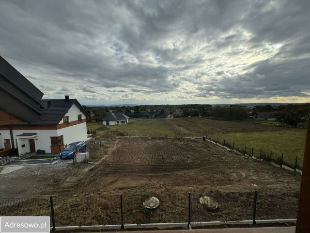 dom wolnostojący, 5 pokoi Wielka Wieś, ul. Wiosenna. Zdjęcie 1