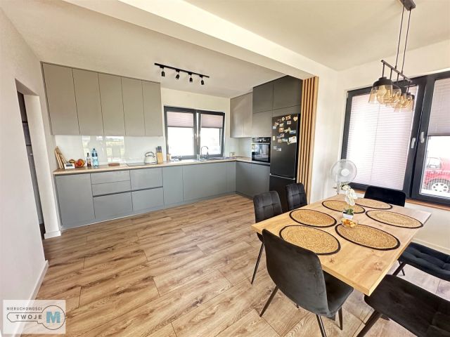 dom wolnostojący, 5 pokoi Brynica. Zdjęcie 3