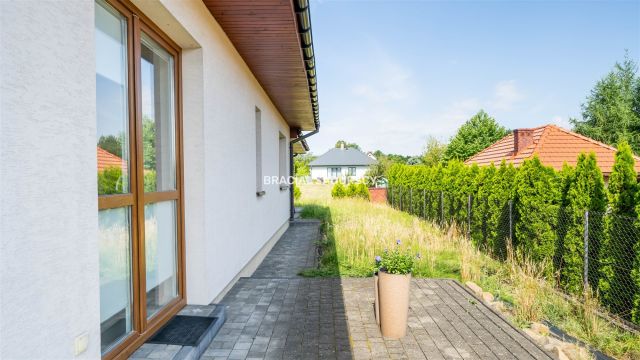 dom wolnostojący, 3 pokoje Łapanów. Zdjęcie 30