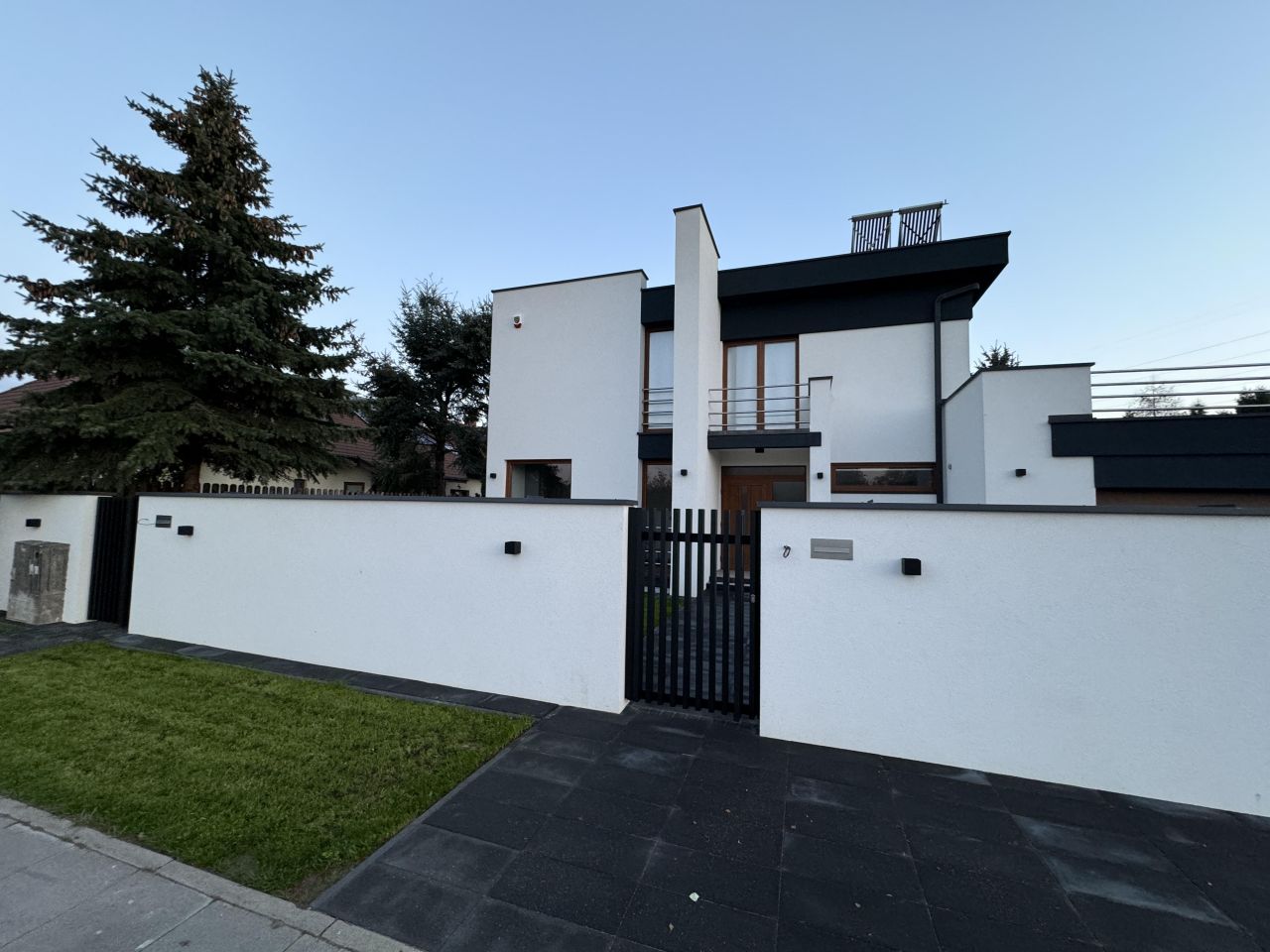 dom wolnostojący, 7 pokoi Warszawa Białołęka, ul. Juranda ze Spychowa. Zdjęcie 58