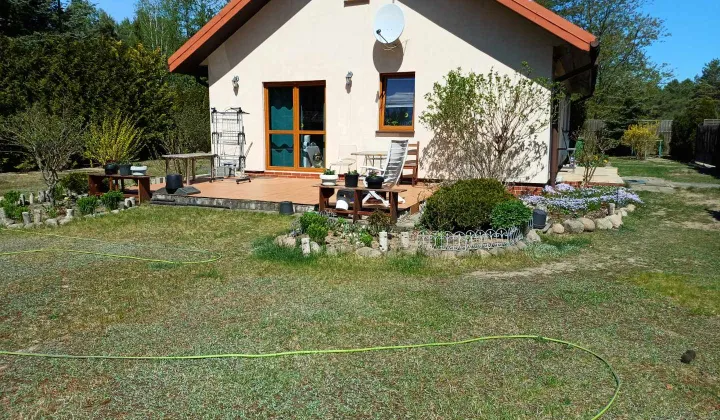 dom wolnostojący, 4 pokoje Kania Nowa, os. Pod Lasem