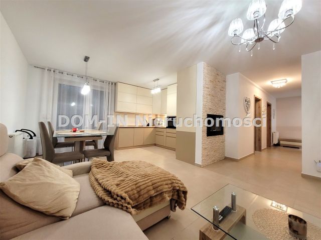 Mieszkanie 3-pokojowe Jastrzębie-Zdrój, ul. Podmiejska. Zdjęcie 1