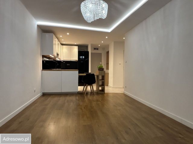 Mieszkanie 3-pokojowe Warszawa Śródmieście, ul. Grzybowska. Zdjęcie 1