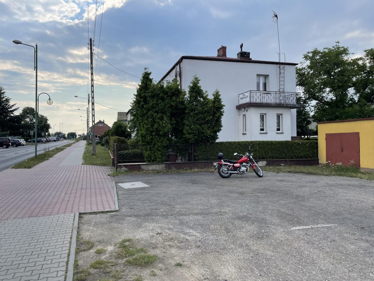 dom wolnostojący, 6 pokoi Lubliniec Centrum, ul. św. Anny. Zdjęcie 2