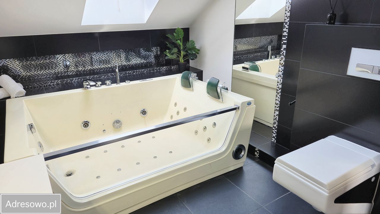 bliźniak, 5 pokoi Krzyków. Zdjęcie 6