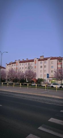 Mieszkanie 3-pokojowe Białystok Wysoki Stoczek, al. Konstytucji 3 Maja. Zdjęcie 1