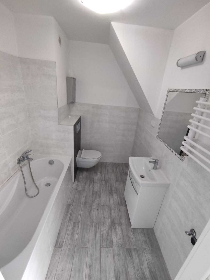 Mieszkanie 4-pokojowe Siechnice. Zdjęcie 4