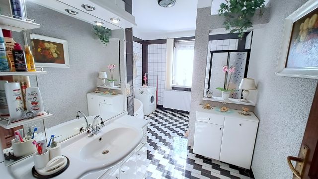 dom wolnostojący, 10 pokoi Łapy, ul. Mokra. Zdjęcie 10