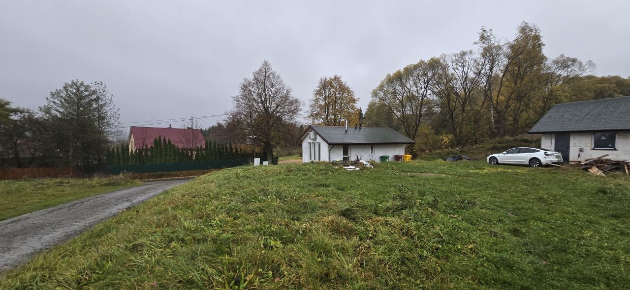 dom wolnostojący, 3 pokoje Lutowiska. Zdjęcie 2