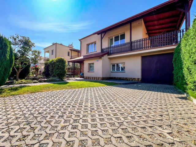 dom wolnostojący, 4 pokoje Rzeszów, ul. Łowiecka. Zdjęcie 1