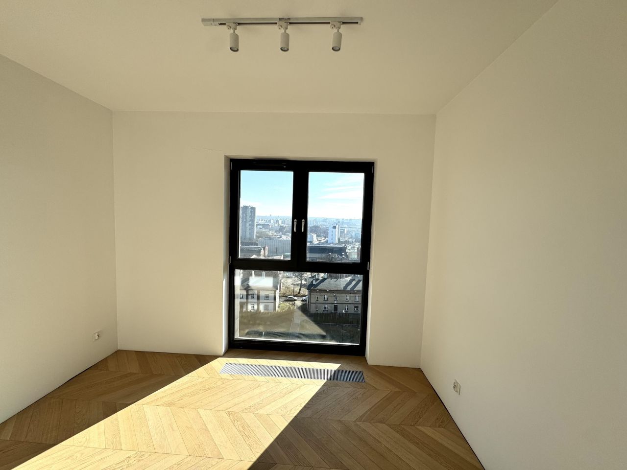 Mieszkanie 4-pokojowe Katowice Bogucice, ul. Henryka Mikołaja Góreckiego. Zdjęcie 3