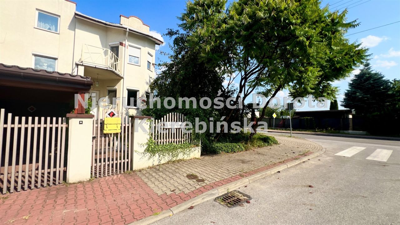 dom szeregowy, 8 pokoi Tomaszów Mazowiecki. Zdjęcie 6