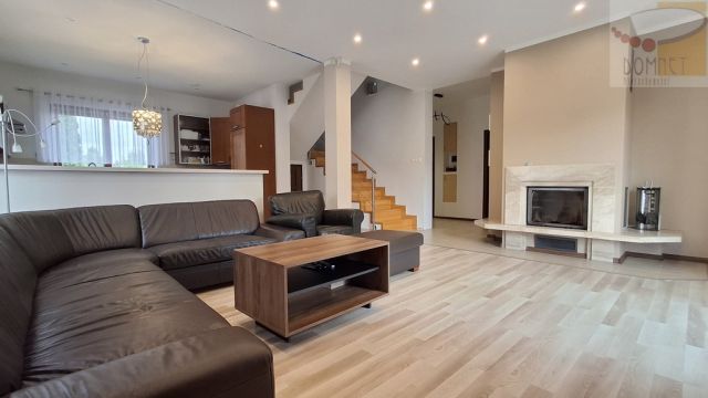 dom wolnostojący, 5 pokoi Jaktorów. Zdjęcie 4