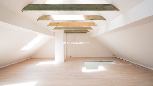 Mieszkanie 4-pokojowe Strumiany. Zdjęcie 11