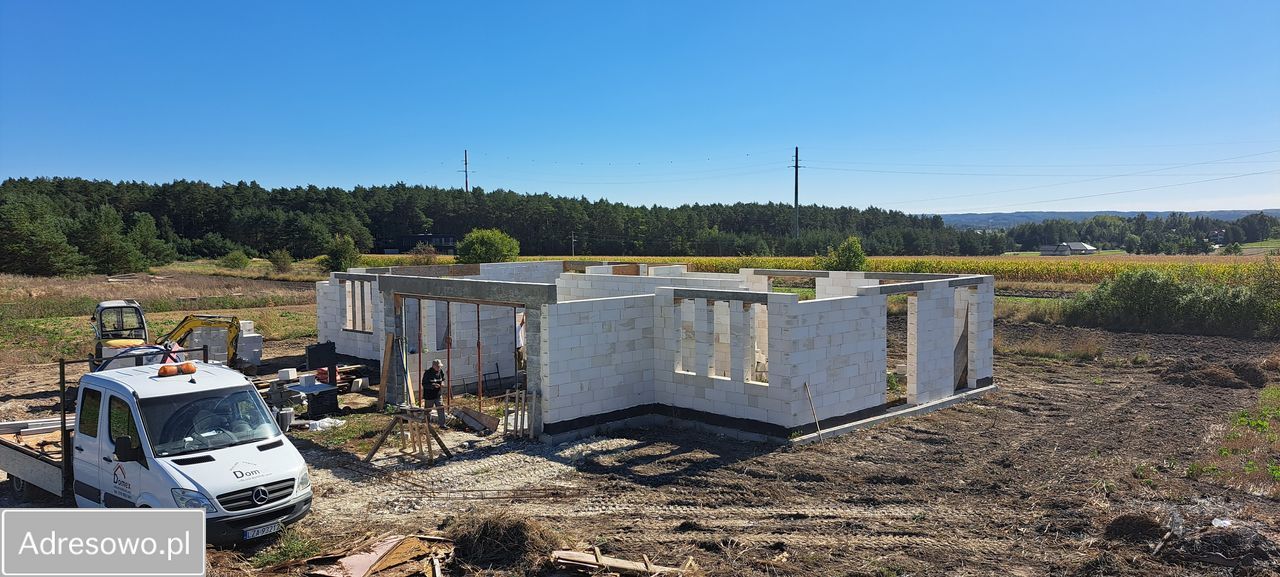 dom wolnostojący, 5 pokoi Mokre. Zdjęcie 3