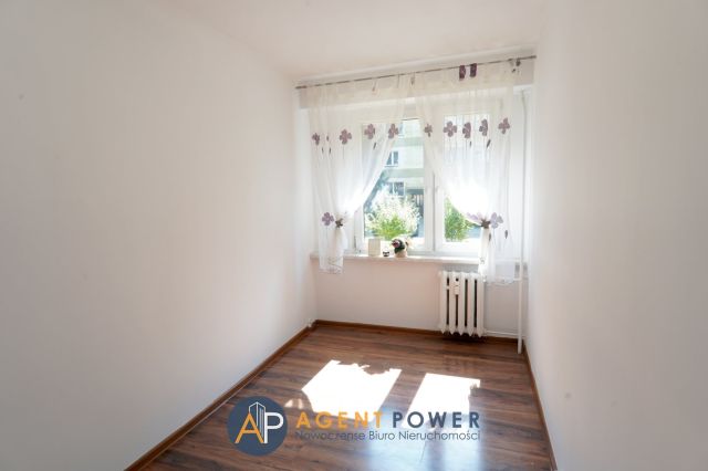 Mieszkanie 4-pokojowe Klucze, ul. Sosnowa. Zdjęcie 3