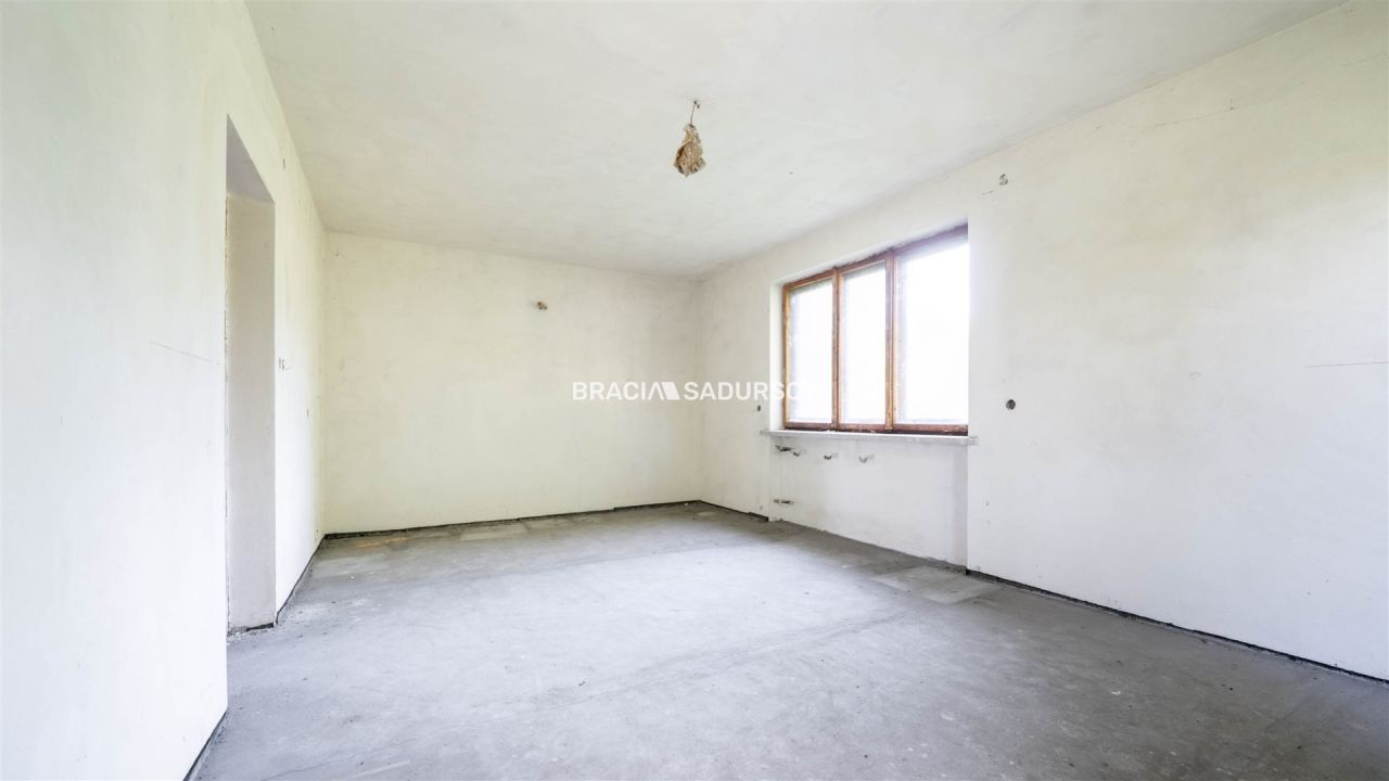 dom wolnostojący, 8 pokoi Libertów, ul. św. Floriana. Zdjęcie 3