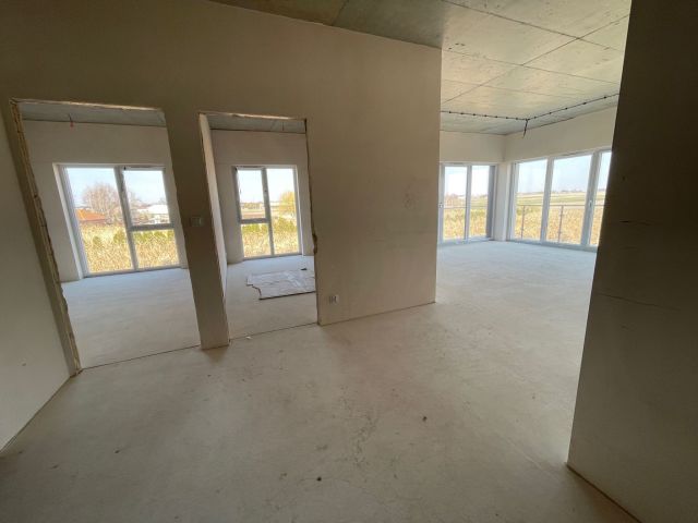 Mieszkanie 3-pokojowe Lesznowola. Zdjęcie 4