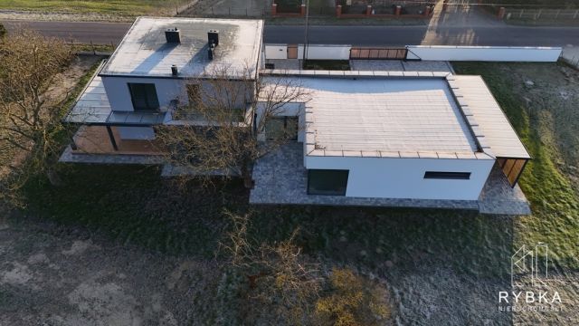 dom wolnostojący, 4 pokoje Komorze. Zdjęcie 18