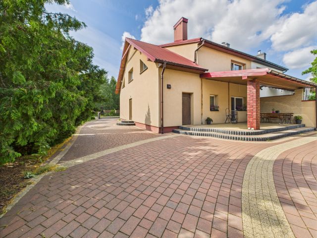 bliźniak, 4 pokoje Węgrów, ul. Karola Szamoty. Zdjęcie 1