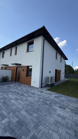bliźniak, 4 pokoje Bychlew, ul. Wschodnia. Zdjęcie 3