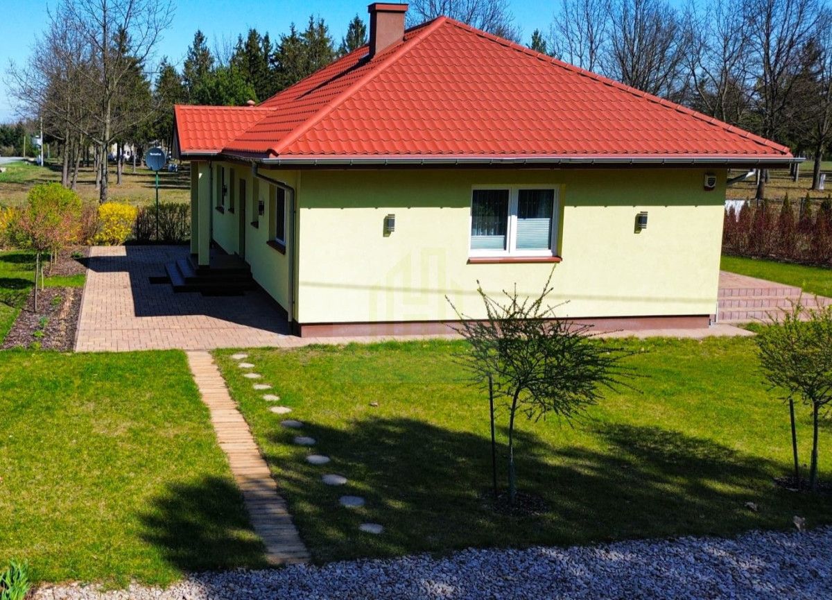 dom wolnostojący, 4 pokoje Grodzisk Mazowiecki. Zdjęcie 13