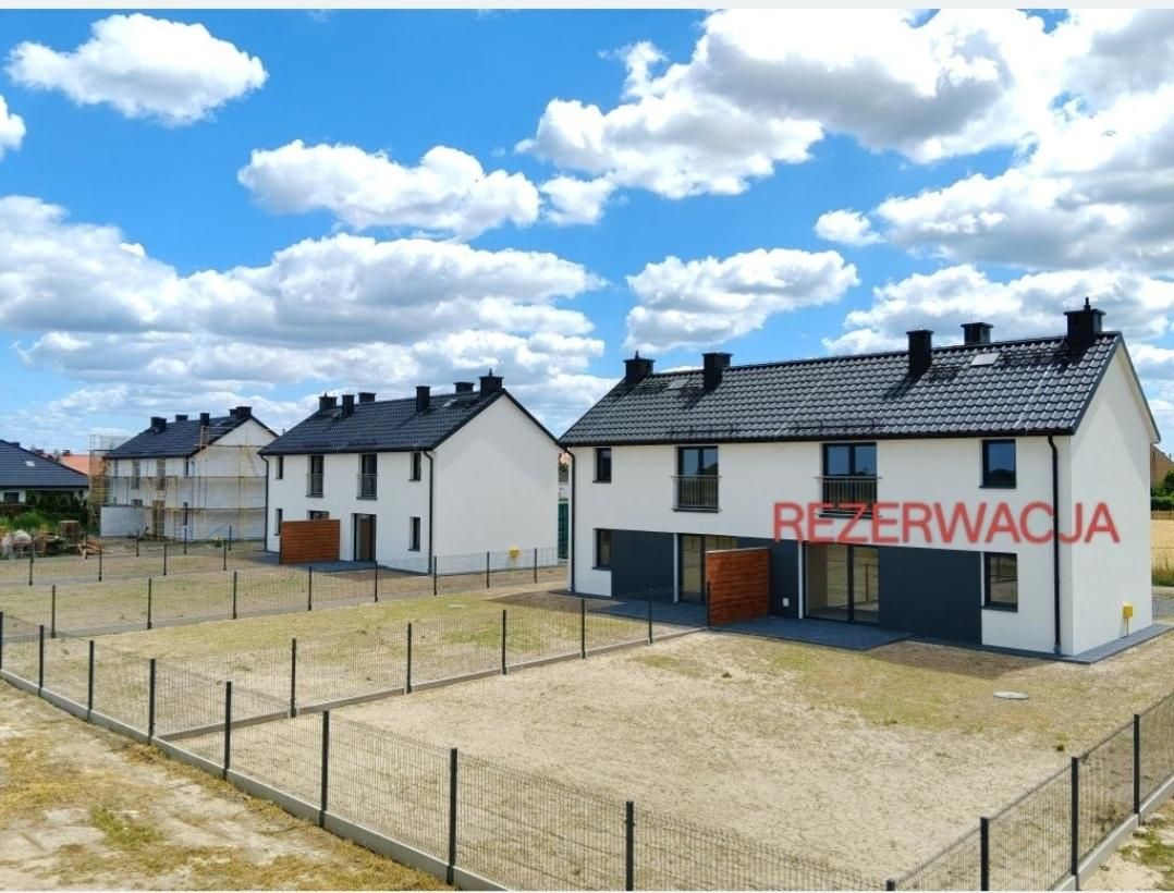 bliźniak Lewin Brzeski, ul. Szmaragdowa. Zdjęcie 2