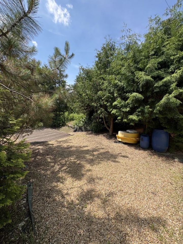 Tomt, 360 m²